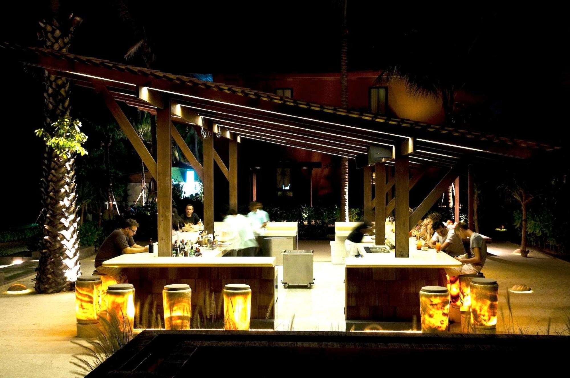 Hansar Samui Resort&Spa - SHA Extra Plus Bophut Exteriör bild The bar at the beach